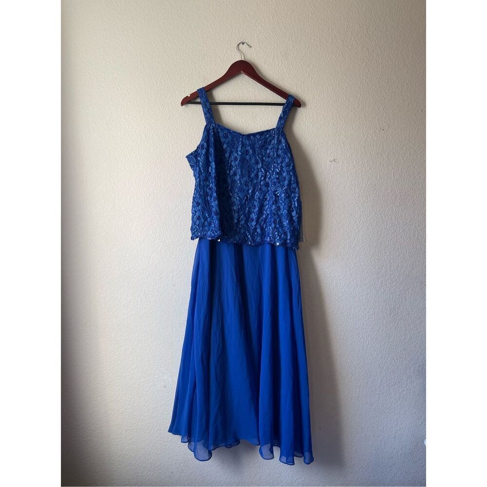 NWT blue lace and beaded Roman’s blue evening gown 16w
